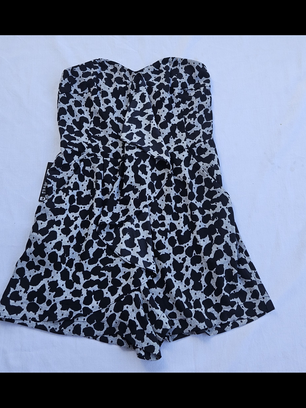 Express Strapless Leopard Print Romper Ruffle Front Pockets NWT Size 2 (XS)